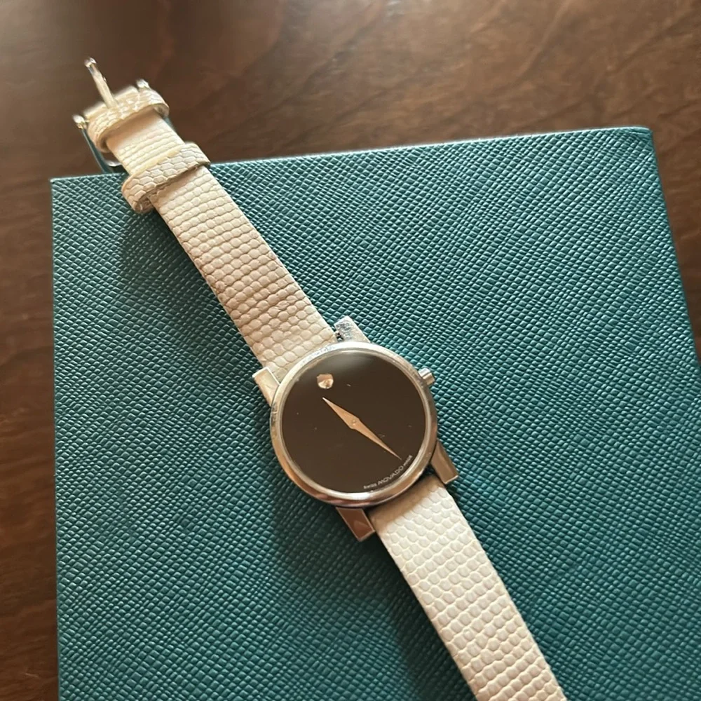 Movado watch women - Picture 2 of 4